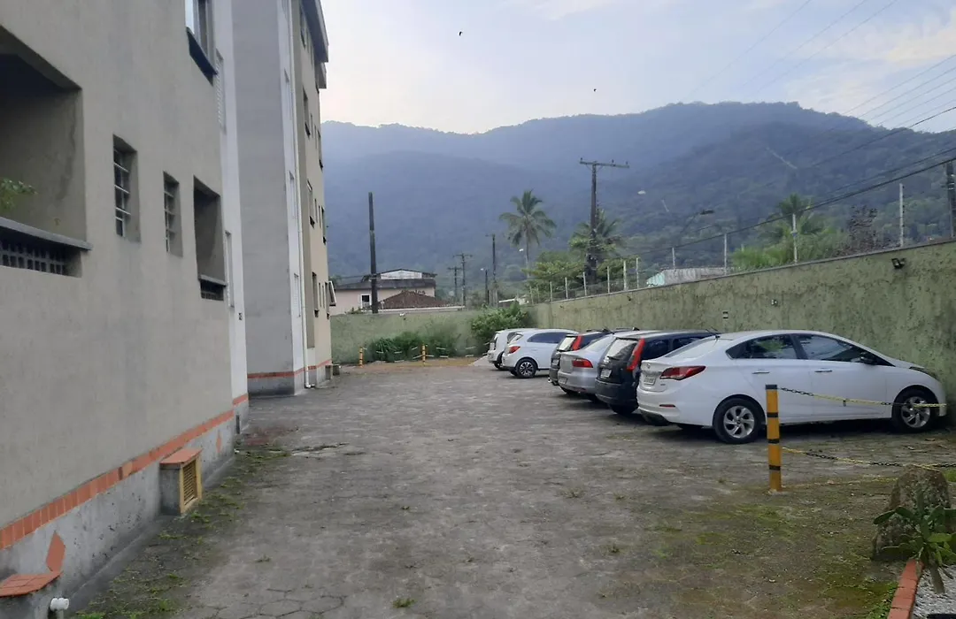 APTO PERTINHO DA PRAIA Internet 500mb e 3 Tvs 2 Quartos TV a cabo Estacionamento Tudo Perto-1